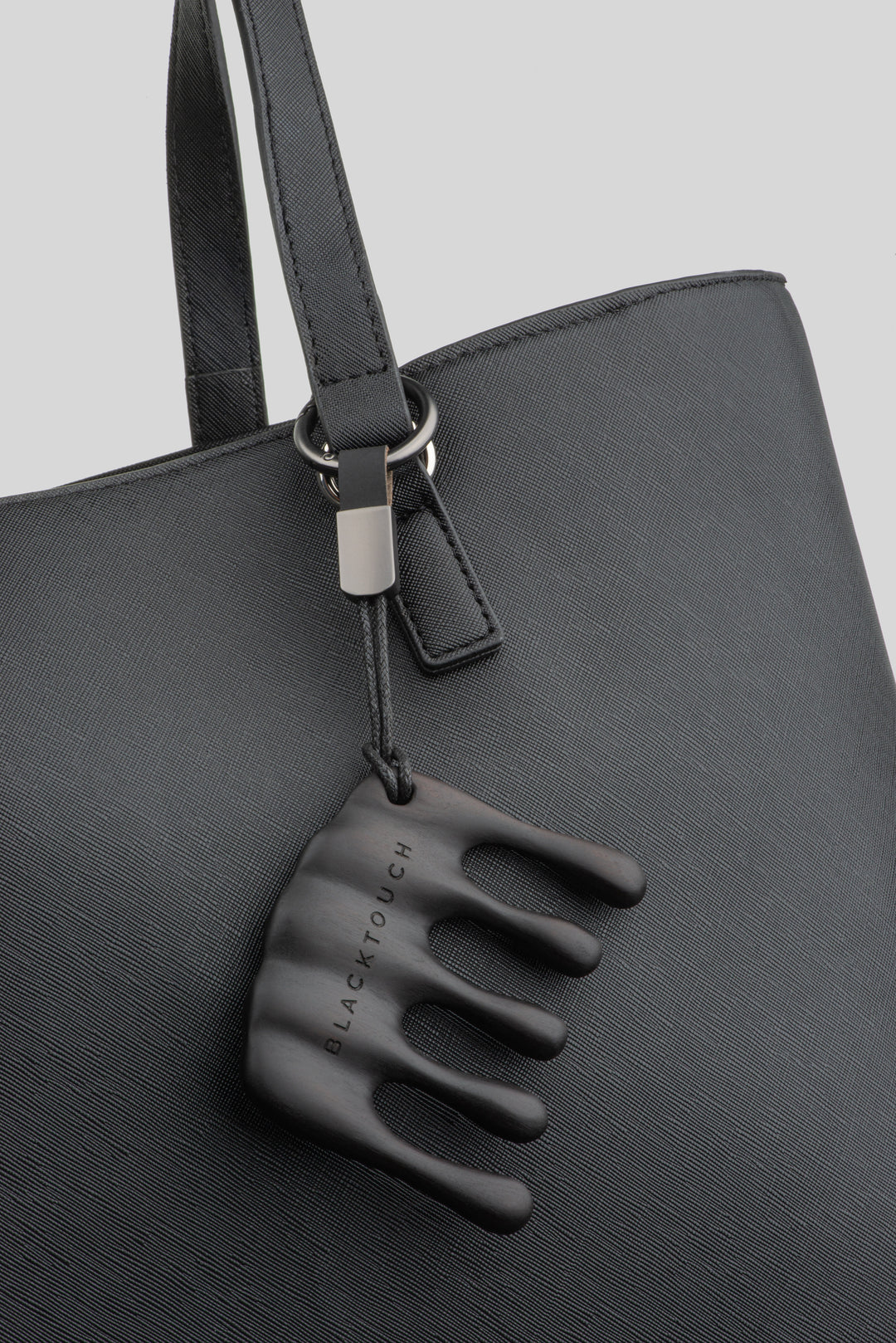 Гребінь для масажу голови Medusa Dark Clip Limited Edition