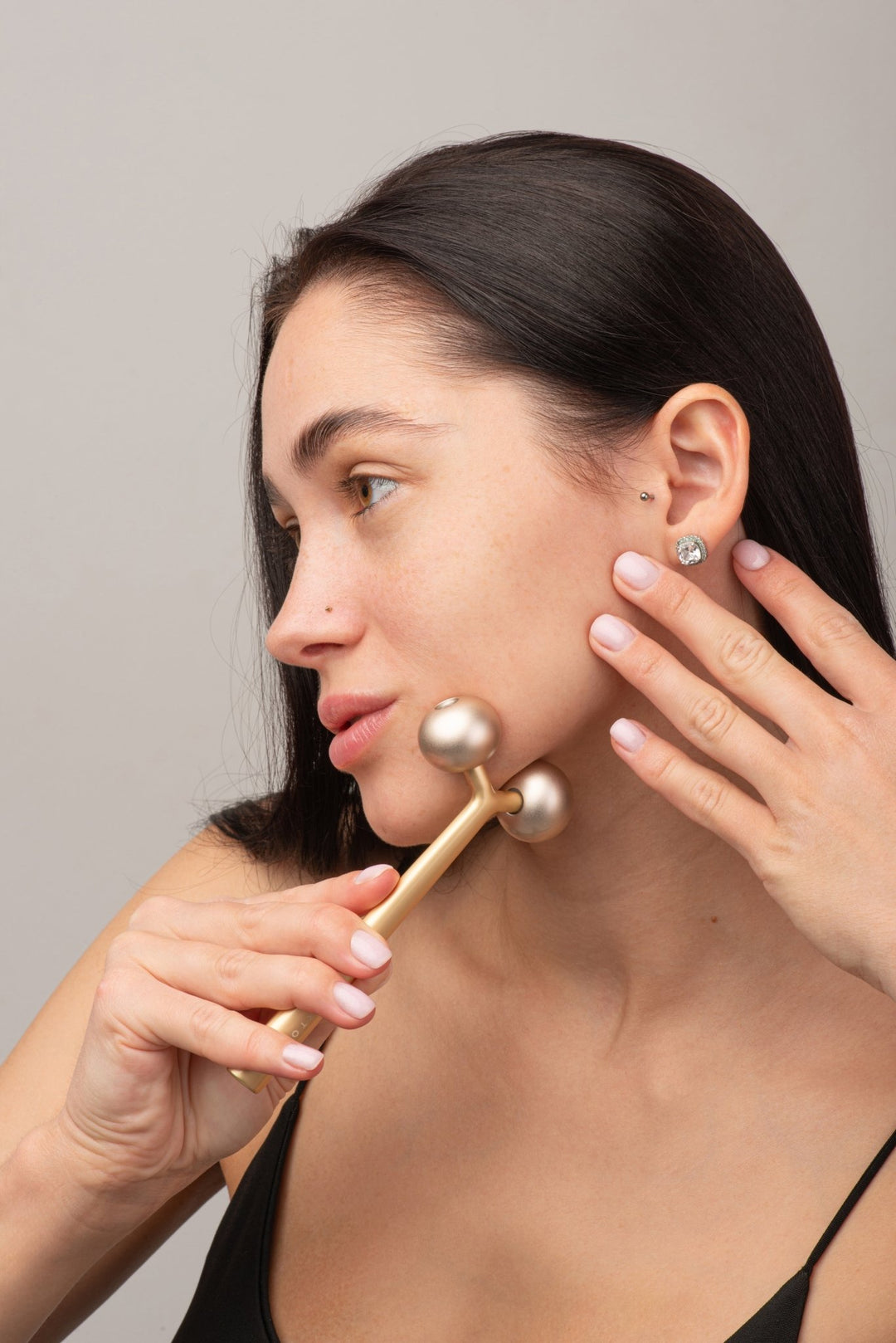 Комплект "Golden brass roller & Hyaluronic Serum" - BLACKTOUCH