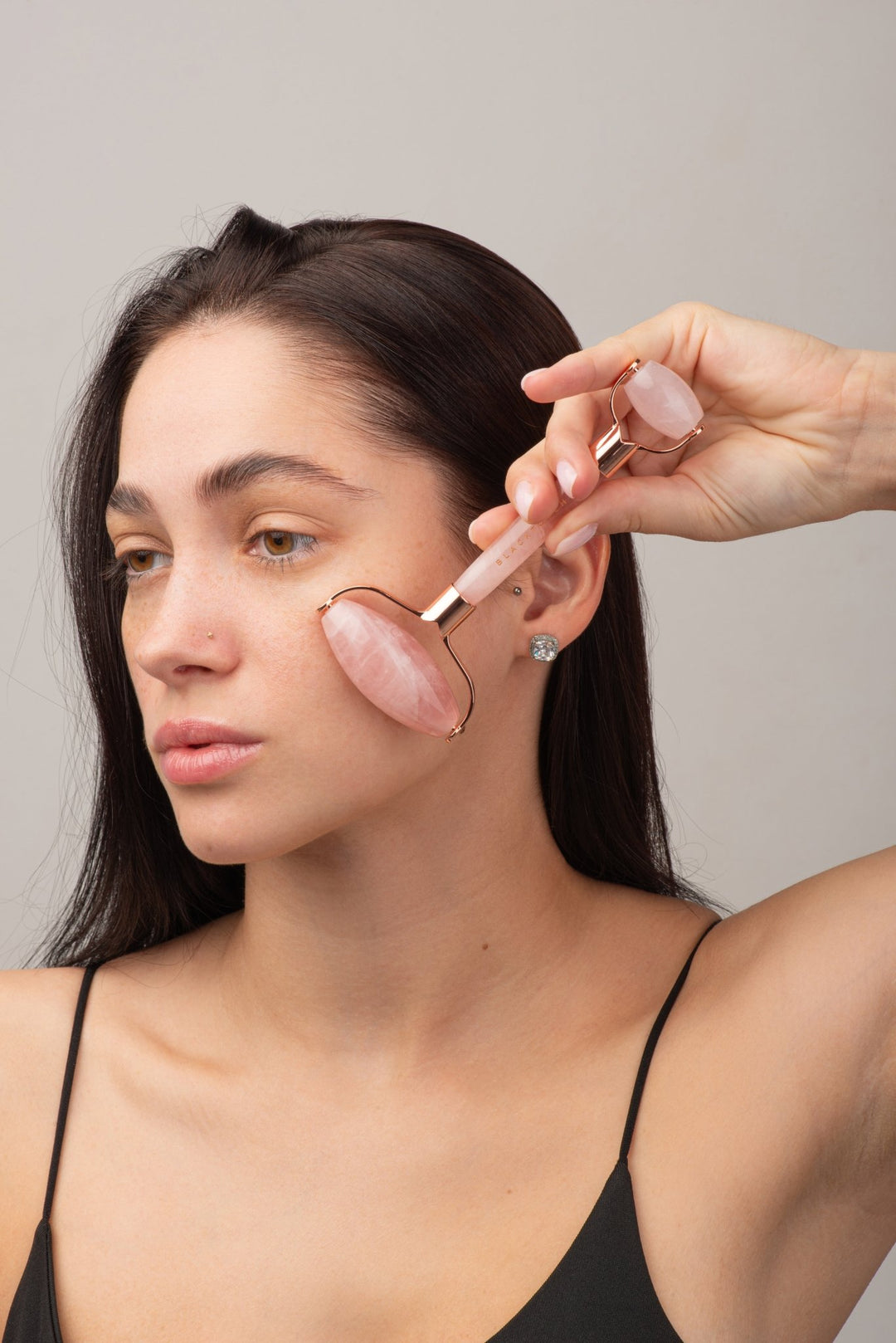 Ролик з рожевого кварцу - BLACKTOUCH