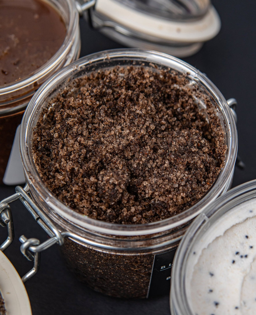 Кавовий скраб для тіла coffee salt glow, 200 мл - BLACKTOUCH