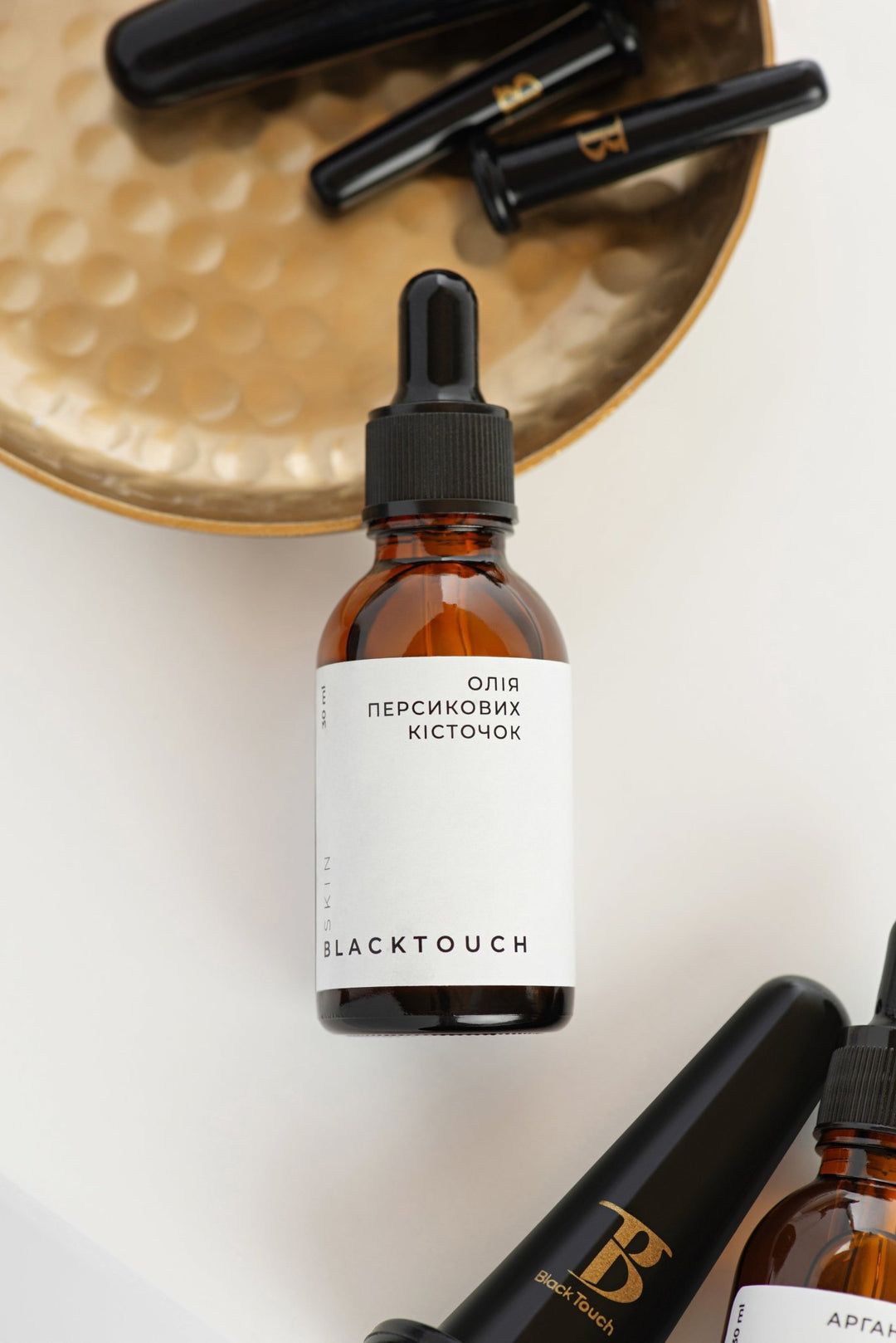 Олія персикових кісточок, 30 мл - BLACKTOUCH