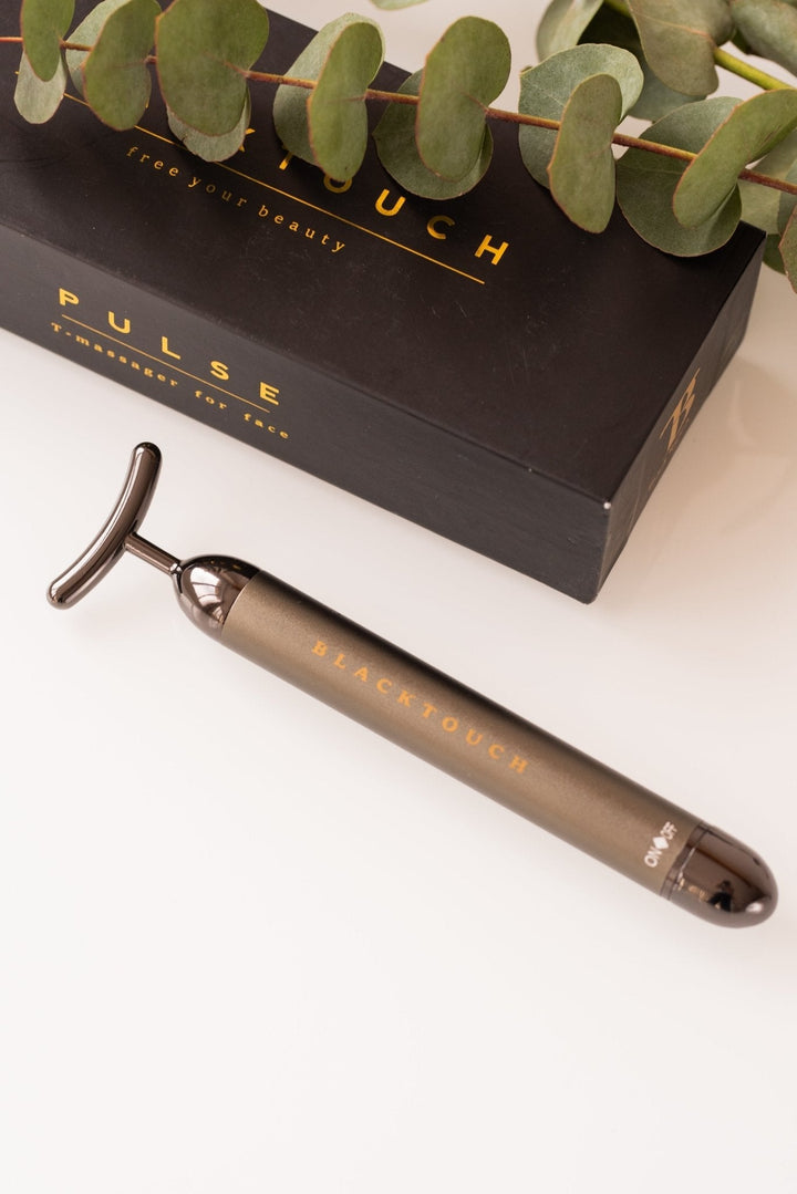 Подарунковий набір "Pulse Massager & Hyaluronic Serum Combo" - BLACKTOUCH