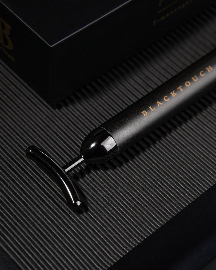 Подарунковий набір "Pulse Massager & Hyaluronic Serum Combo" - BLACKTOUCH