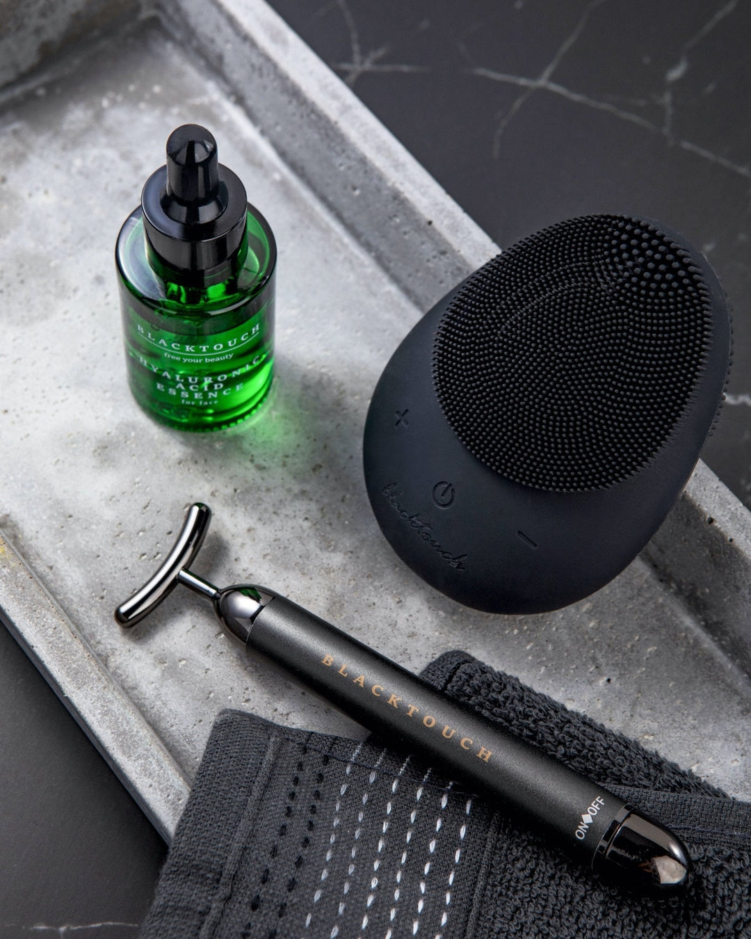 Подарунковий набір "Pulse Massager & Hyaluronic Serum Combo" - BLACKTOUCH