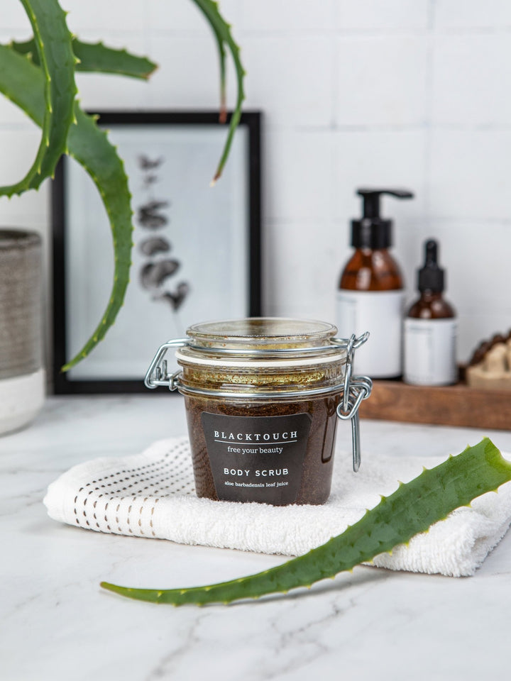 Скраб для тіла з соком листя Алое барбаденсіс, 200 мл - BLACKTOUCH