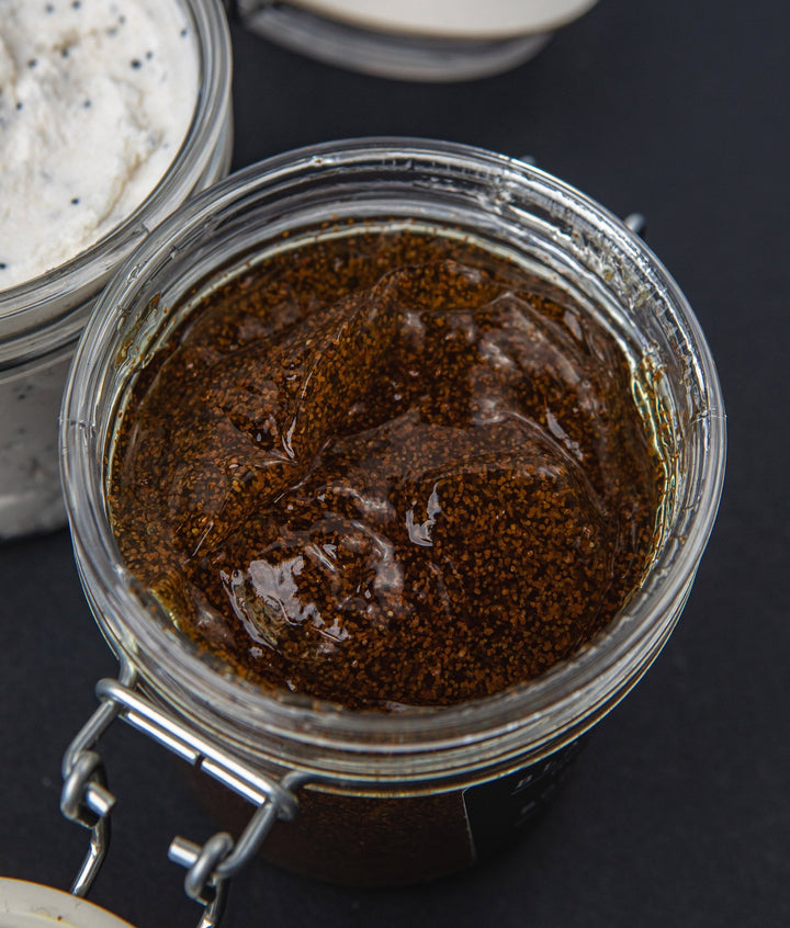 Скраб для тіла з соком листя Алое барбаденсіс, 200 мл - BLACKTOUCH