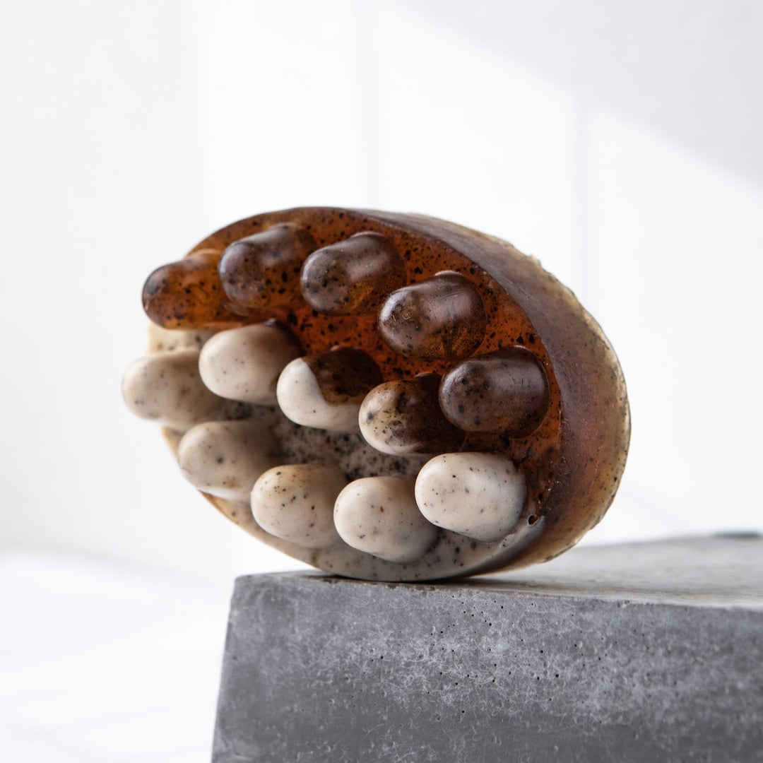 Твердий скраб для тіла Hard- Масажне антицелюлітне мило - Кава з молоком - BLACKTOUCH