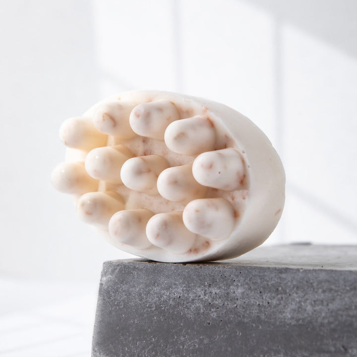 Твердий скраб для тіла soft - Масажне антицелюлітне мило - Вівсянка з молоком - BLACKTOUCH