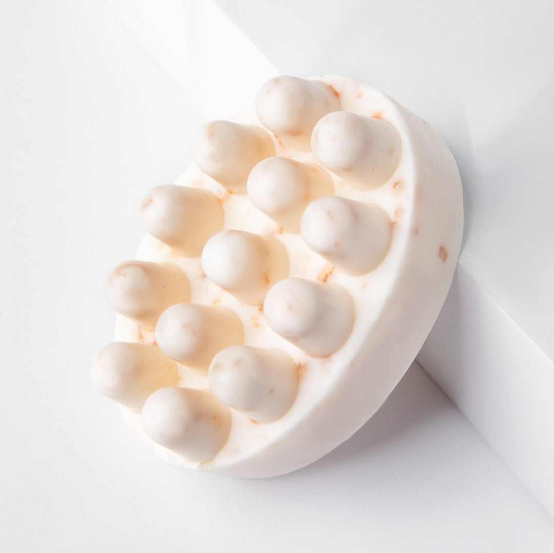 Твердий скраб для тіла soft - Масажне антицелюлітне мило - Вівсянка з молоком - BLACKTOUCH