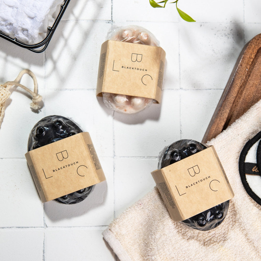 Твердий скраб для тіла soft - Масажне антицелюлітне мило - Вівсянка з молоком - BLACKTOUCH